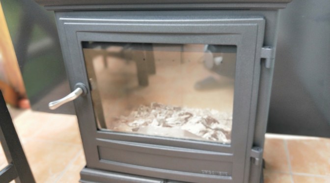 コテージひだまり。薪ストーブの魅力は伝わるのか？