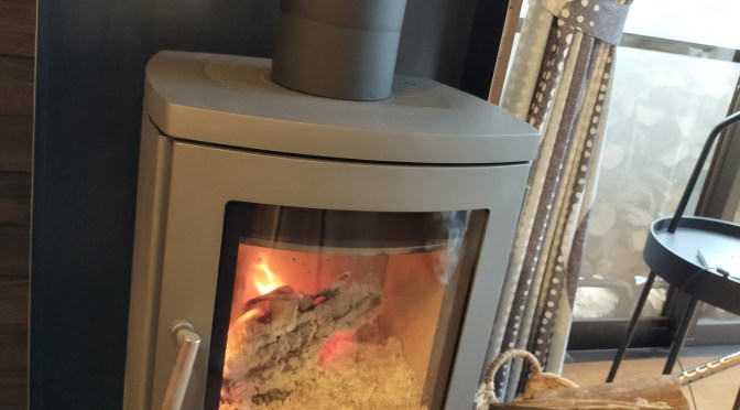 薪ストーブライフ！伊豆の国市コテージそらまどの富士山が見える宿、朝のルーチン