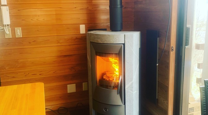 コテージ杜風（もりかぜ）テラスに贅沢薪ストーブ！